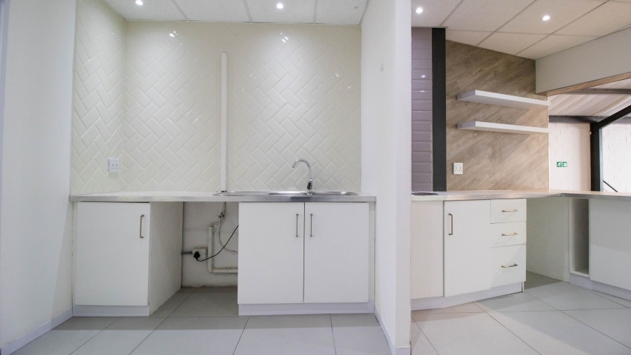 To Let Commercial Property for Rent in Woodstock Western Cape
